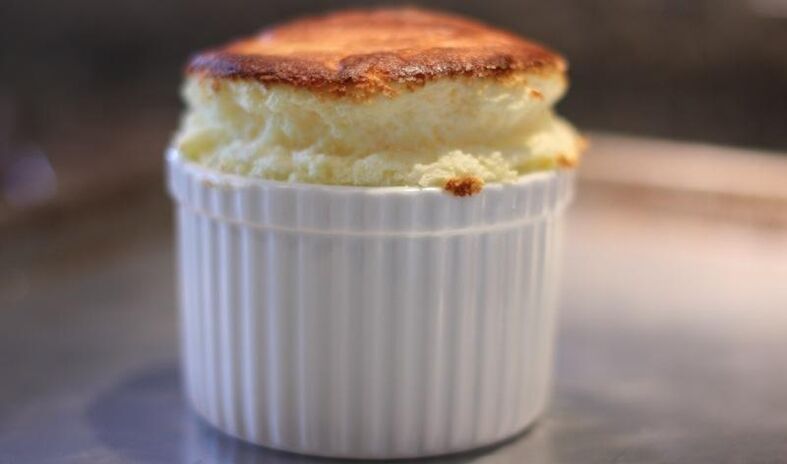 Souffle from cottage cheese and apples - a dessert in the diet for pancreatitis