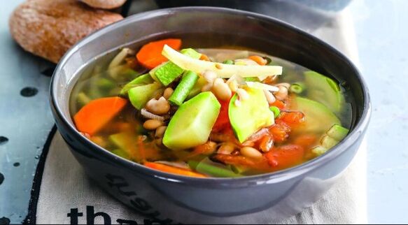 Vegetable soup - an easy first course in the Maggi diet menu